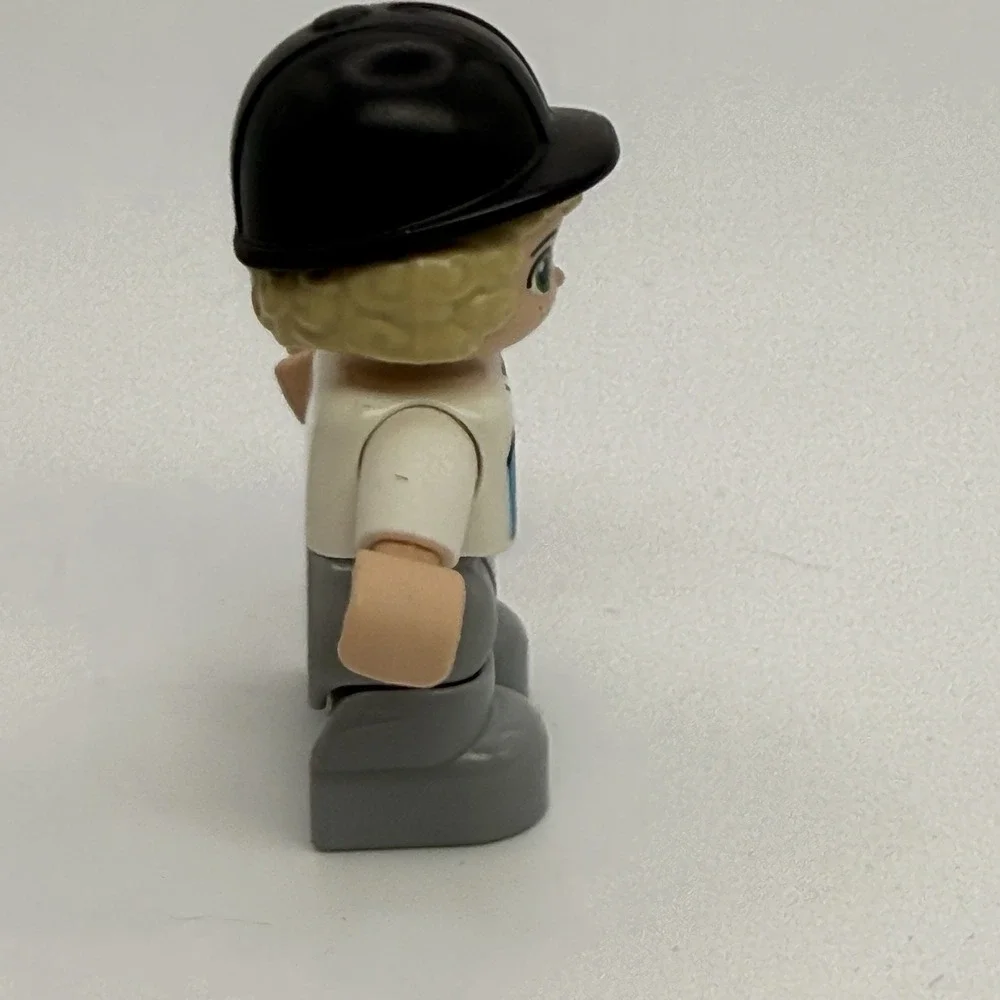 Lego Duplo Figure Kid Boy black cap blonde‎ #7 teal/slate gray - Picture 5 of 8